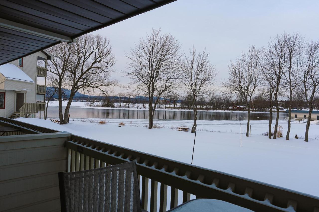 Magog Waterfront Condo Exteriör bild
